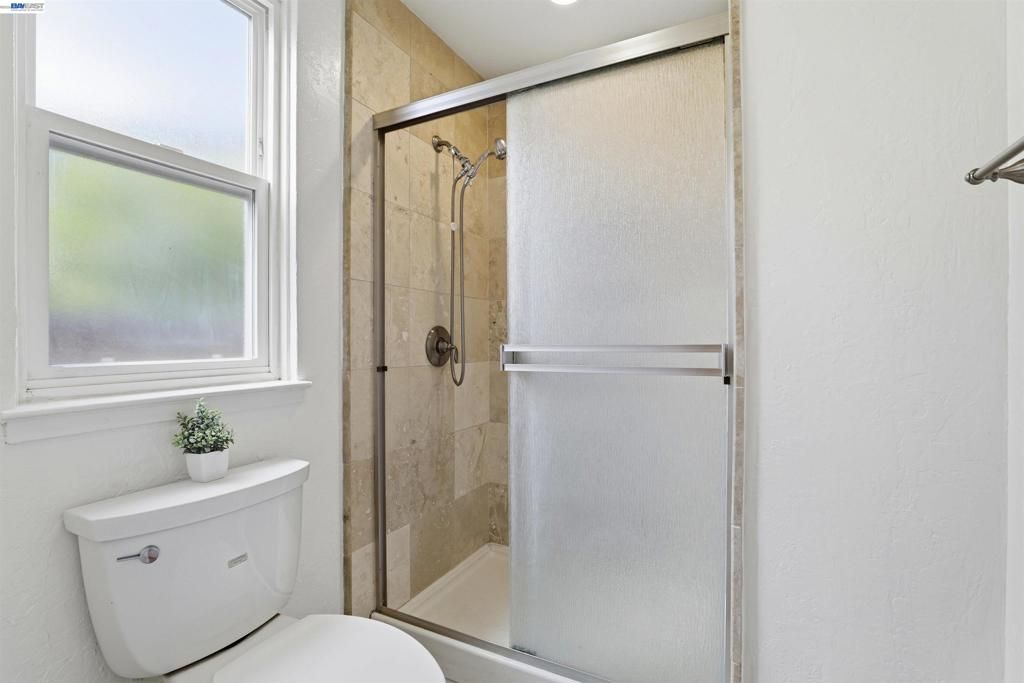 Image 32 of property listing at 6563 Camden Ave, San Jose, CA 95120