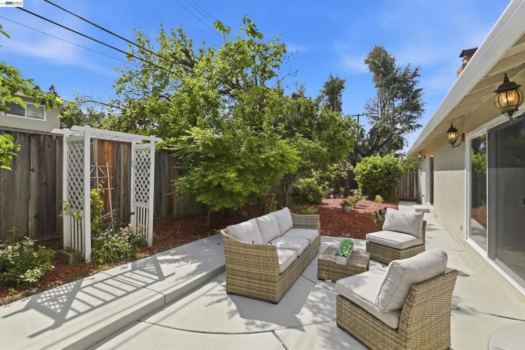 Image 37 of property listing at 6563 Camden Ave, San Jose, CA 95120