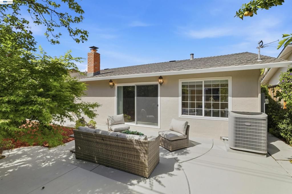 Image 38 of property listing at 6563 Camden Ave, San Jose, CA 95120