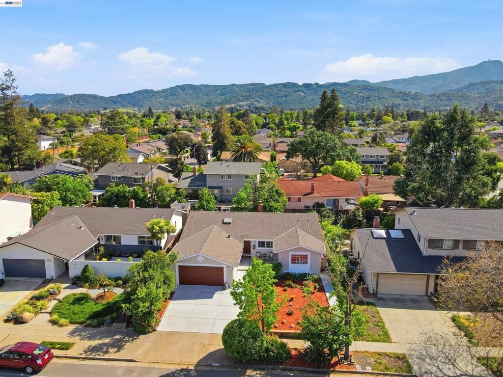 Image 49 of property listing at 6563 Camden Ave, San Jose, CA 95120