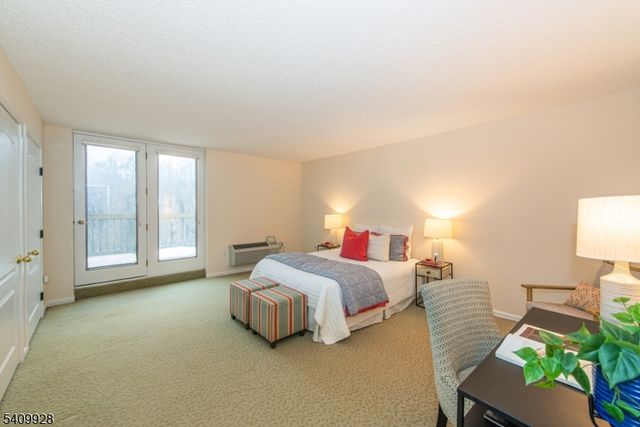 10 Smith Manor Blvd 815, West Orange Twp., NJ 07052