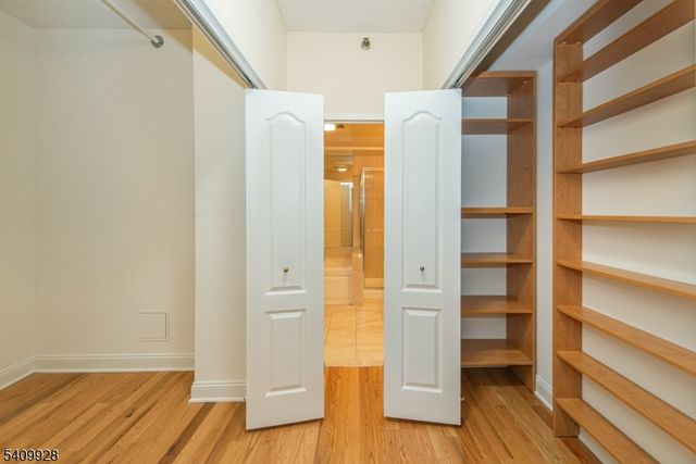 10 Smith Manor Blvd 815, West Orange Twp., NJ 07052