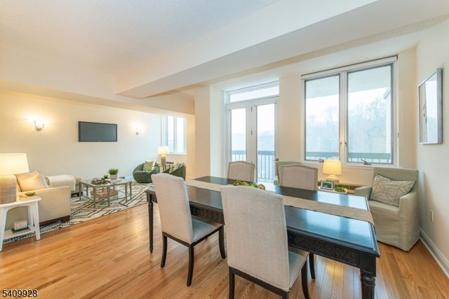 10 Smith Manor Blvd 815, West Orange Twp., NJ 07052