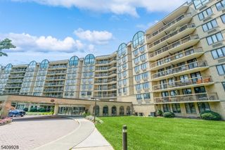 10 Smith Manor Blvd 815, West Orange Twp., NJ 07052