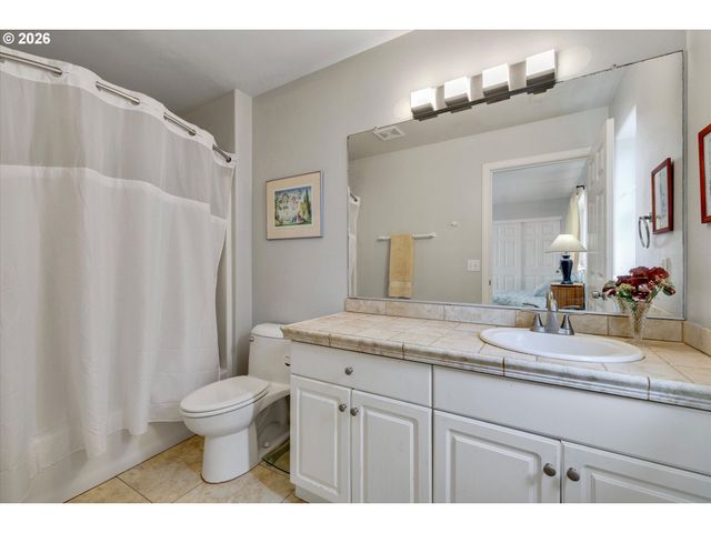 1225 E FOOTHILLS Dr, Newberg, OR 97132
