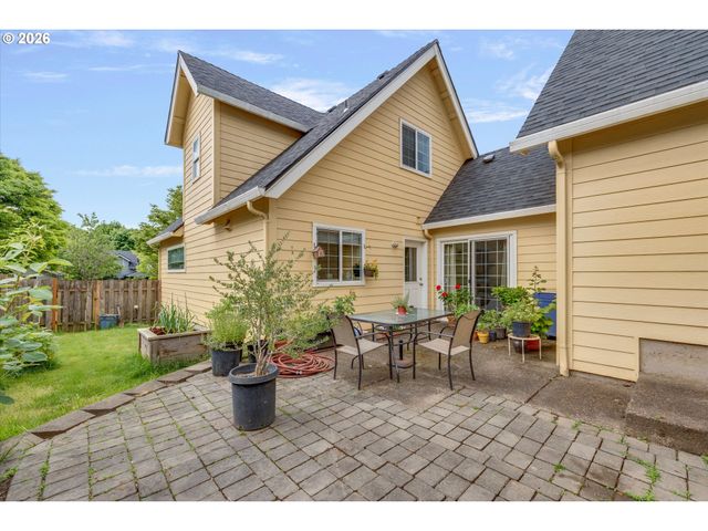 1225 E FOOTHILLS Dr, Newberg, OR 97132