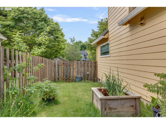 1225 E FOOTHILLS Dr, Newberg, OR 97132