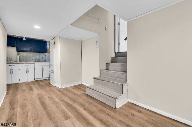 757 River Rd, Rahway City, NJ 07065