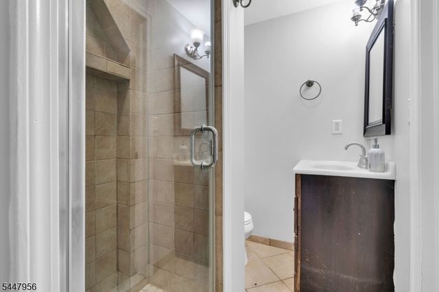 757 River Rd, Rahway City, NJ 07065