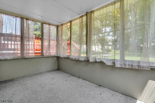 757 River Rd, Rahway City, NJ 07065