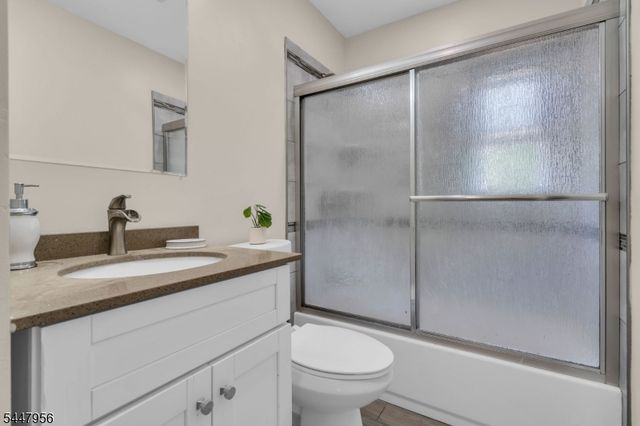 757 River Rd, Rahway City, NJ 07065