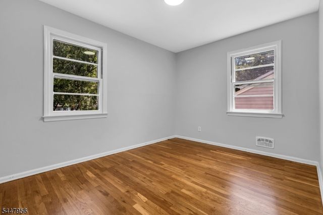 757 River Rd, Rahway City, NJ 07065