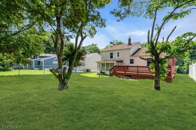 757 River Rd, Rahway City, NJ 07065