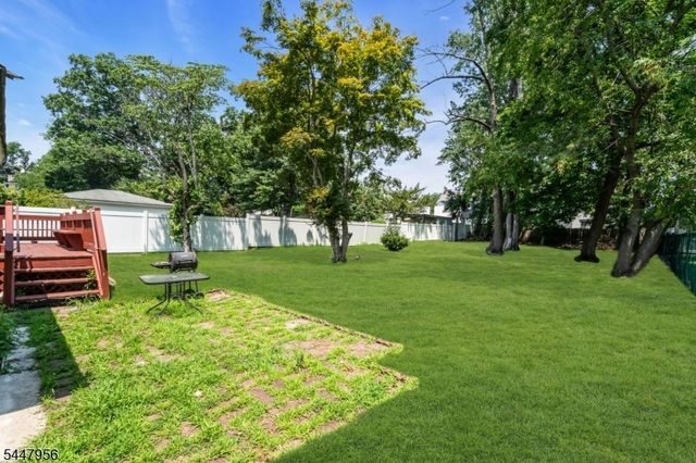 757 River Rd, Rahway City, NJ 07065
