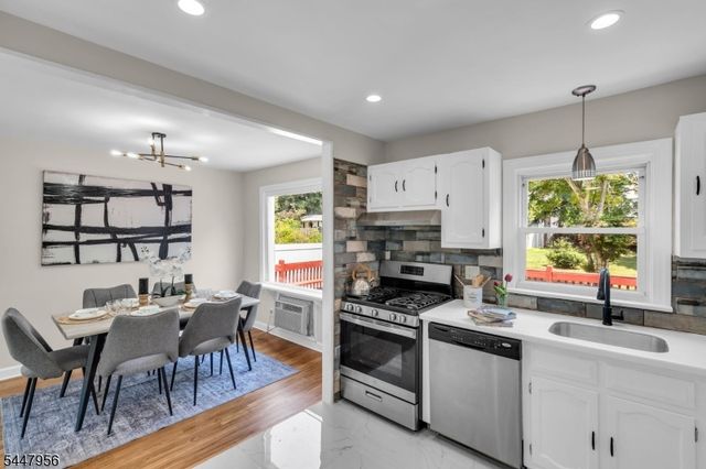 757 River Rd, Rahway City, NJ 07065