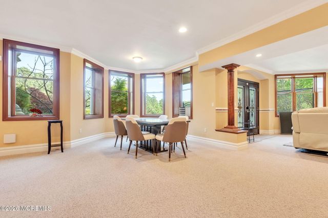 37 Robbins Road S, Millstone, NJ 08510