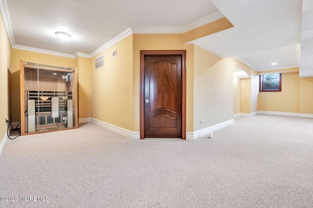 37 Robbins Road S, Millstone, NJ 08510