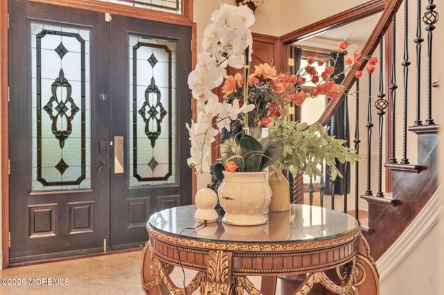 37 Robbins Road S, Millstone, NJ 08510
