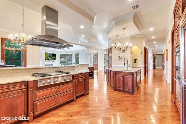 37 Robbins Road S, Millstone, NJ 08510