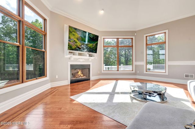 37 Robbins Road S, Millstone, NJ 08510