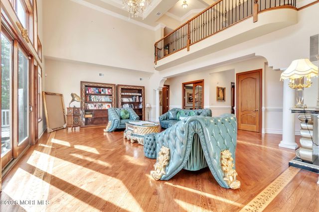 37 Robbins Road S, Millstone, NJ 08510