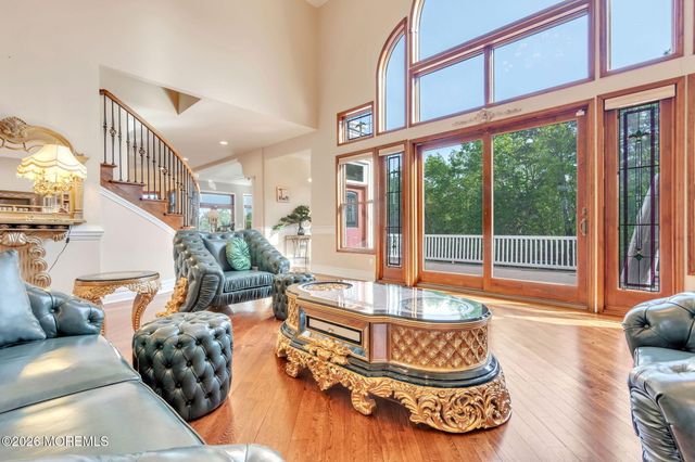 37 Robbins Road S, Millstone, NJ 08510