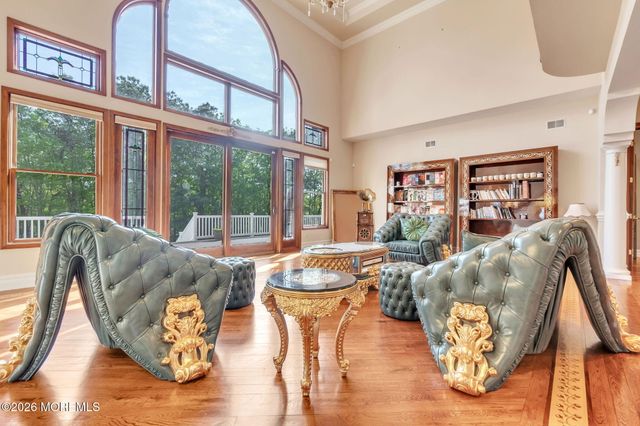 37 Robbins Road S, Millstone, NJ 08510