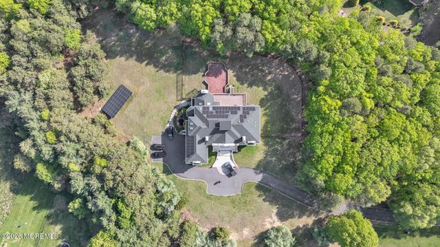 37 Robbins Road S, Millstone, NJ 08510