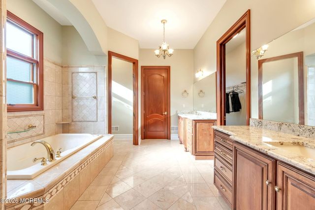37 Robbins Road S, Millstone, NJ 08510