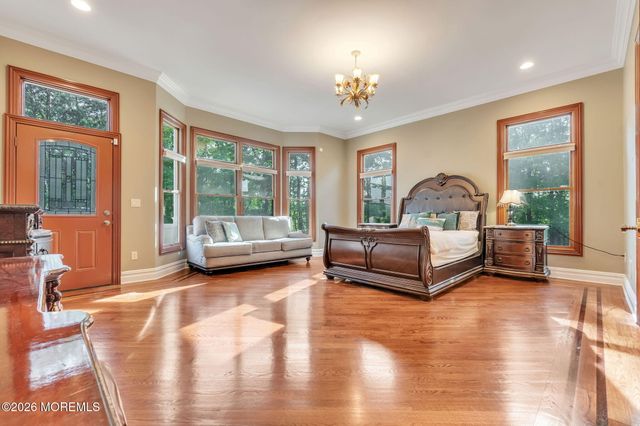 37 Robbins Road S, Millstone, NJ 08510