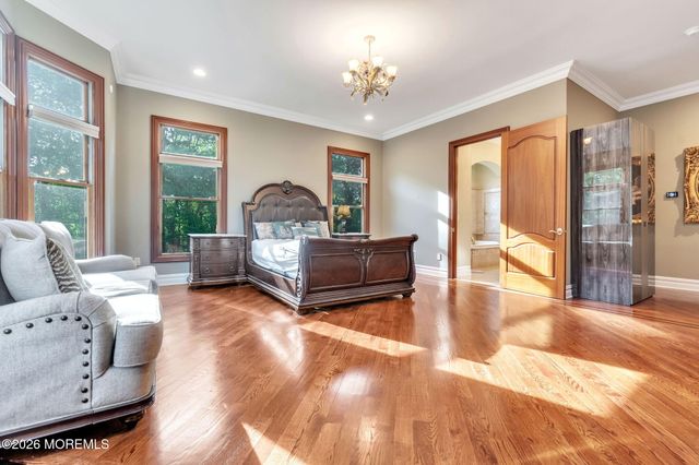 37 Robbins Road S, Millstone, NJ 08510