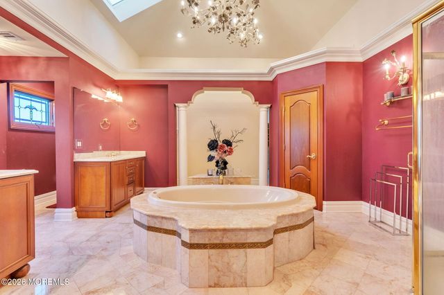 37 Robbins Road S, Millstone, NJ 08510