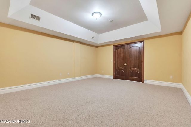 37 Robbins Road S, Millstone, NJ 08510