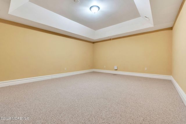 37 Robbins Road S, Millstone, NJ 08510