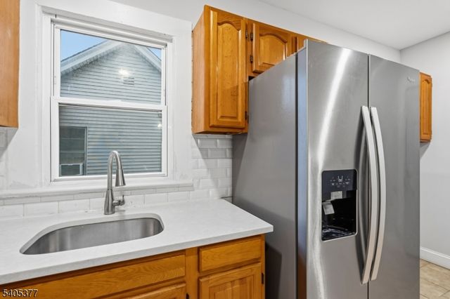 288 William St, East Orange City, NJ 07017