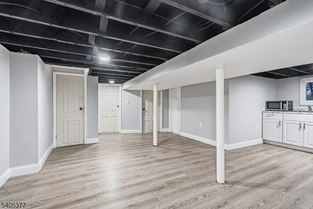 288 William St, East Orange City, NJ 07017