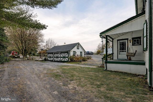 472 DALEVILLE RD, Cochranville, PA 19330