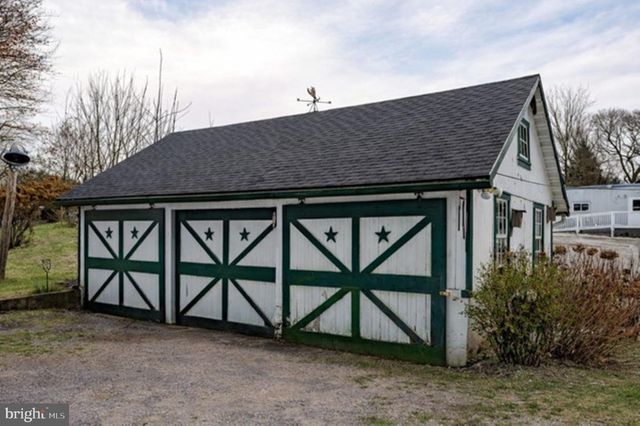 472 DALEVILLE RD, Cochranville, PA 19330