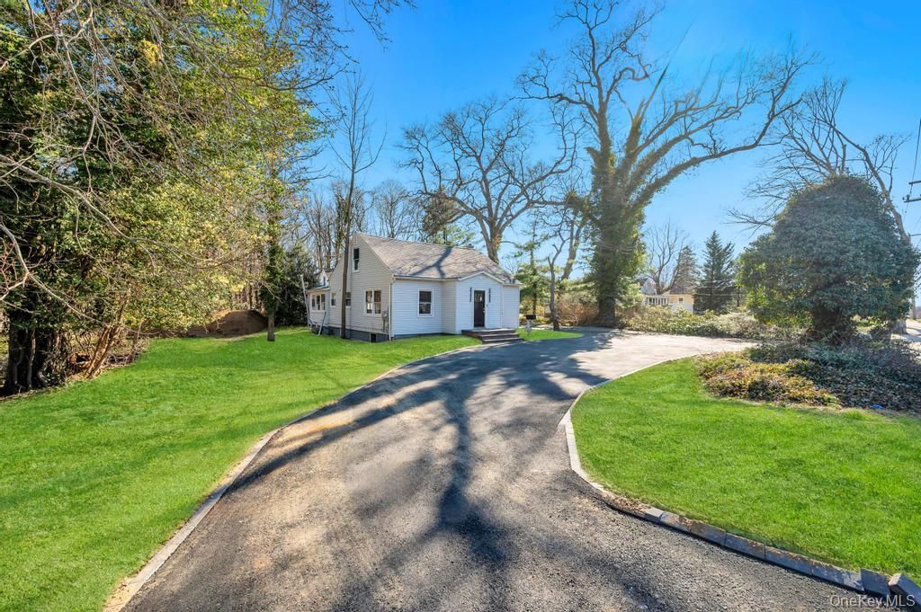 624 Townline Road, Hauppauge, NY 11788