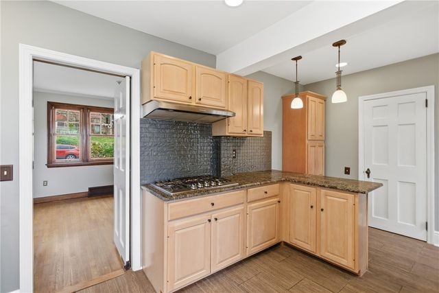 811 W Monroe Circle, Ross Twp, PA 15229