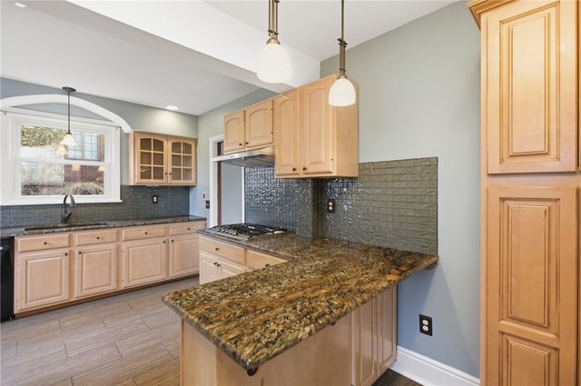 811 W Monroe Circle, Ross Twp, PA 15229