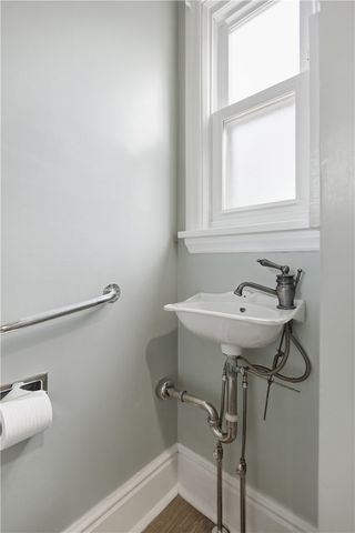 811 W Monroe Circle, Ross Twp, PA 15229