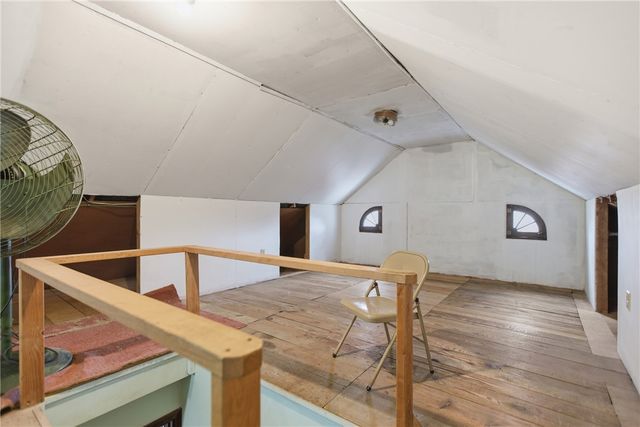 811 W Monroe Circle, Ross Twp, PA 15229