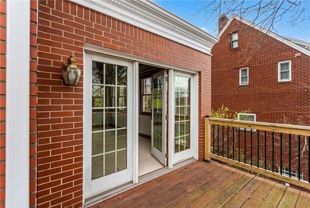 811 W Monroe Circle, Ross Twp, PA 15229