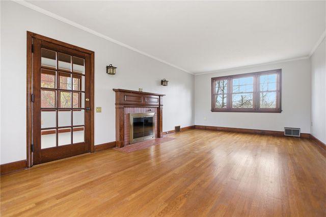 811 W Monroe Circle, Ross Twp, PA 15229