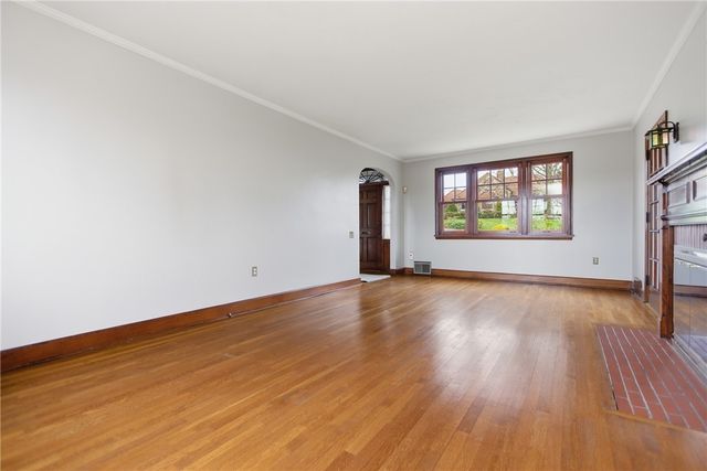 811 W Monroe Circle, Ross Twp, PA 15229