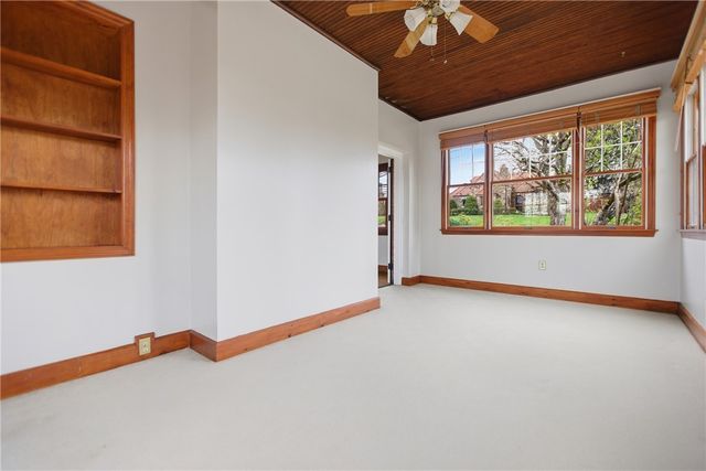 811 W Monroe Circle, Ross Twp, PA 15229