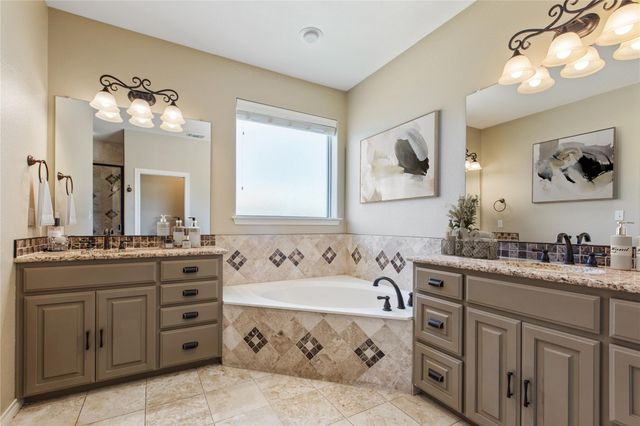 304 Jake DR, Jarrell, TX 76537
