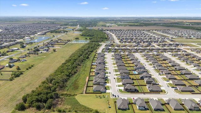 805 Willowbanks Drive, Nevada, TX 75173