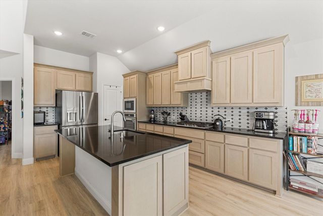 805 Willowbanks Drive, Nevada, TX 75173